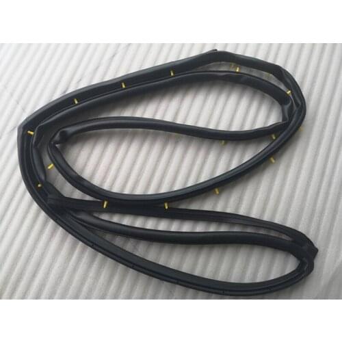 Weatherstrip - Rear door left for Hyundai Tucson OEM 831302E000
