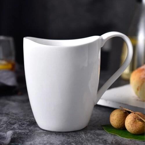 Creative Coffee Mug Pure White Ceramic Tea Mug Milk Latte Coffee Drinking Cup Unique Irregular Design Porcelain Mug Best Gift