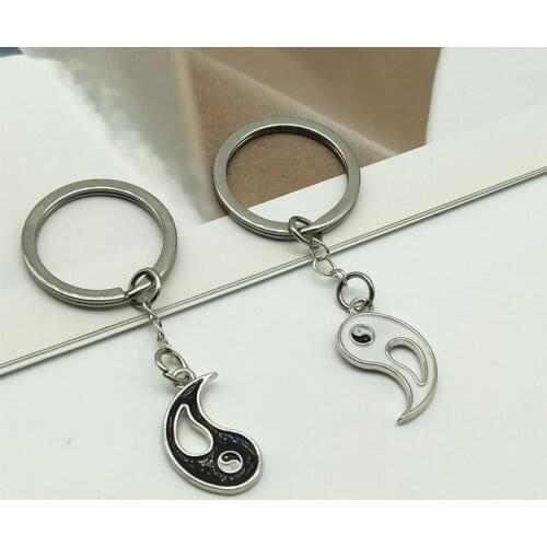 2 pcs /lots China yin yang couple keychain creative car keychain men and women key ring Enamel Black White Couple Charm