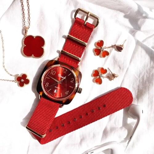 New Fashion Canvas Watches Neutral Women Big Size Wrist watch Nylon Calendar Watch Cool Girls Students Montre Resin Frame Reloj