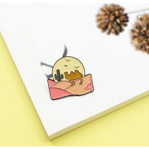 Creative Sunset Sprinkled With Pink Desert Camel In The Desert Animal Scenery Brooch Fashion All-match Badge Shirt Accessories