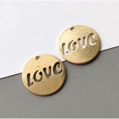 10pcs/Lot Fashion Embossed Love Letter Round Disc Pendant Brass Jewelry Diy Dangle Necklace Earring Making Findings
