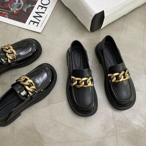 Women Loafers Patent Leather Slip on Shoes Metal Chain Boat Shoes Low Heels Casual Shoes Black Spring Autumn Zapatos Mujer 9305G