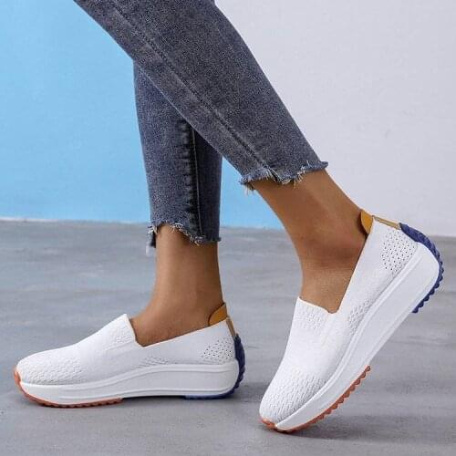 Large Size Women Shoes Fashion Lightweight Knitted Casual Shoes Woman Breathable Mesh Shoes Female Tenis Feminino
