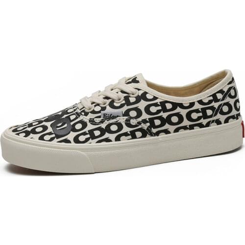 Breathable Canvas Shoes Men Men Casual Shoes Korean Fashion Espadrilles Men Luxury Designer Shoes Vulcanizar Los Zapatos Mujer