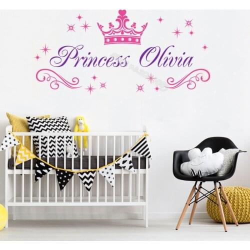 Pretty Princess Crown Wall Sticker Many little stars decoration Girl Custom Name Decal Home Decor Kids Baby room Wallpaper EA926