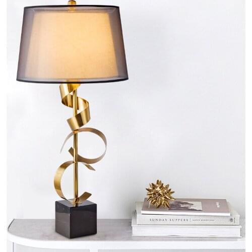 Modern Table Lamp For Living Room Contemporary Desk Lamp Bedside Lamp lampara de mesa Metal Plating Table Lamp Designers Choice