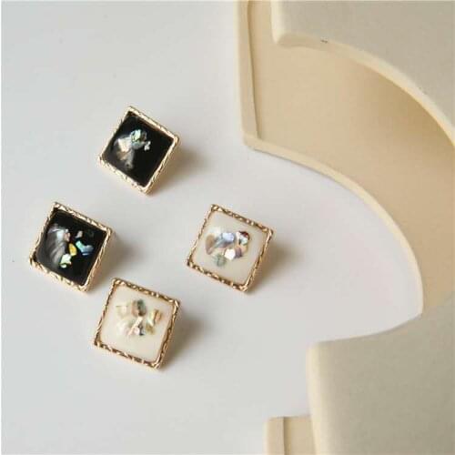 Korean Vintage Simple White Geometric Square Clip on Earrings Retro Black Stone Resin Rhombic Ear Clip Earrings Without Piercing