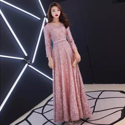 2021 Elegant Pink Feathers Long Evening Dress with Long-sleeve Shiny Sequin Lace Up Floor-Length Formal Gowns New Party Dresses
