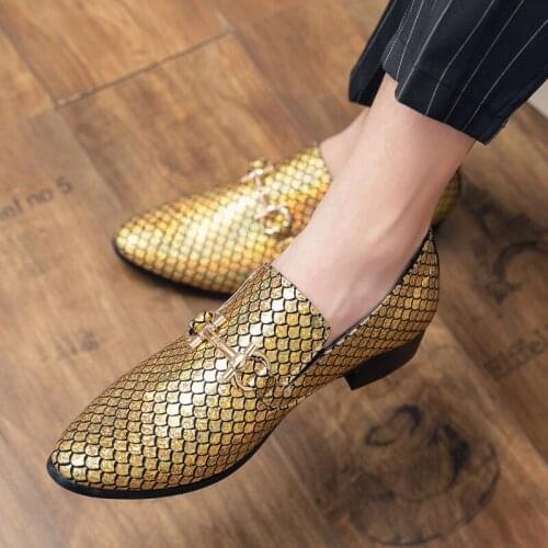Retro and trendy Fishscale pointed large leather shoes mens European and American wedding show shoes mens casual shoes 38-48