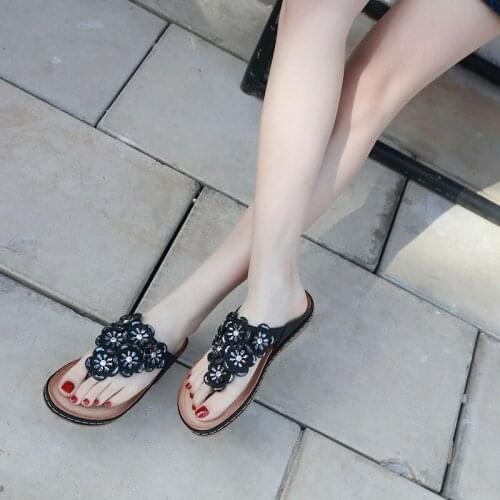 Womens flip-flops 2021 new summer casual stylish womens Korean style flat shoes sequined cool beach womens slippers