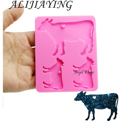 DIY Cow family silicone mold bull mother/baby keychain mould Liquid silicone mould DIY Not sticky epoxy resin molds DY0104