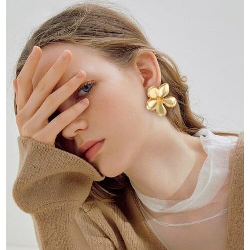 5008851 hanzhishang new metal flower earrings creative simple gold alloy earrings for women