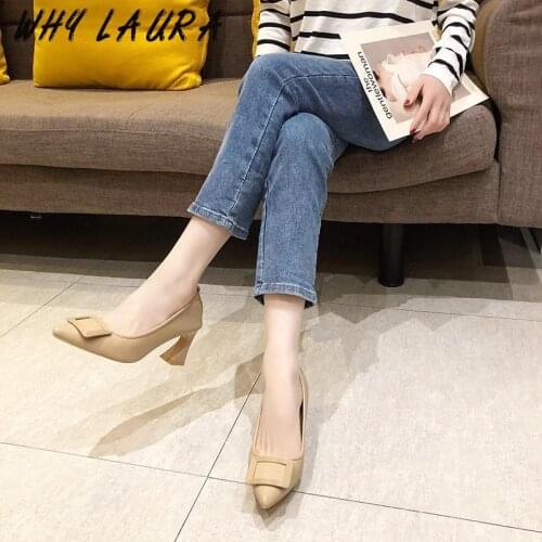 Fall Patented Leather Concise Womens Shoes Pointy Office Heels Square Heels Casual Go With Womens Sexy Party Wedding Shoes