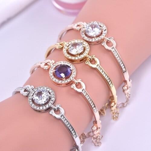 Exquisite Eight Heart Eight Arrow Zircon Bracelet Simple Womens Bracelet Elegant Womens Party Jewelry Summer Accessories