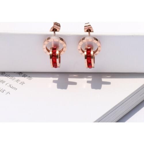 YUN RUO 2018 New Arrival Fashion Luxury Red Zircon Roman Stud Earring Rose Gold Color Woman Gift Titanium Steel Jewelry Not Fade