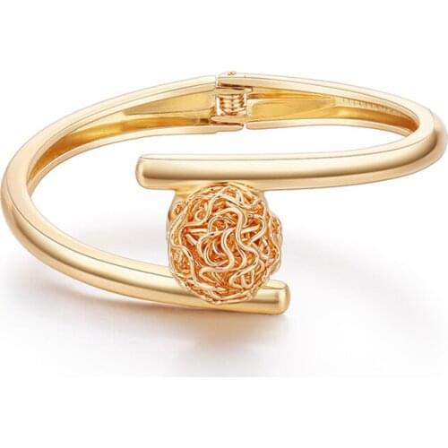 2021 Trendy Alloy Jewelry Pearl Bracelets For Women Crystal Bangles & Bracelets Weeding Party Gift