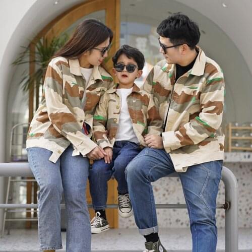 Startist Clothes For A Family Photo Shoot
