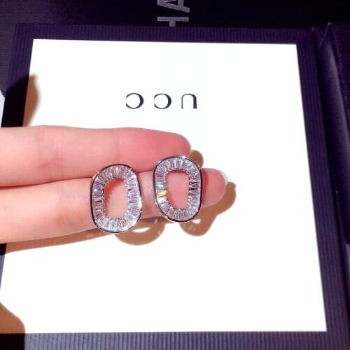 925 Sterling Silver Simple Curved Circle CZ Earring Exquisite Round Zircon Top Quality Stud Earring Jewelry Pendant Gift