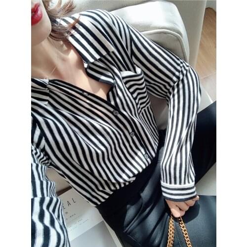 Autumn and Winter Sweater Knitted Cardigan Womens Coat 2020 Casual Sports Shirt Womens Loose Striped Shirt