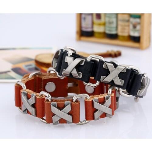 Brown Black Color Punk Style Genuine Leather Vintage Cuff Bracelets Alloy Charms Rivet Men Fashion Bangle Jewelry Promotion