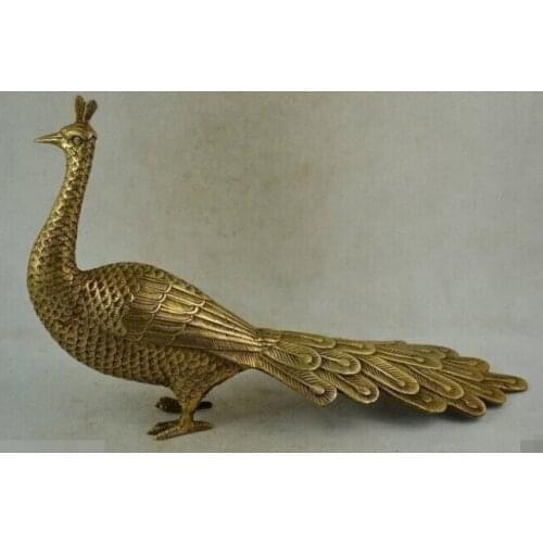 Chinese Old Handwork Copper Carving A Lifelike Peacock Noble Statue decoration bronze factory outlets