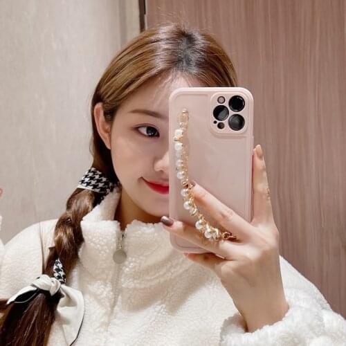 Wrist Chain Cute Pearls Mobile phone case For iPhone 12 ProMax 12 mini 11ProMax xsmax 7 8 Plus Hands Chian TPU Coque