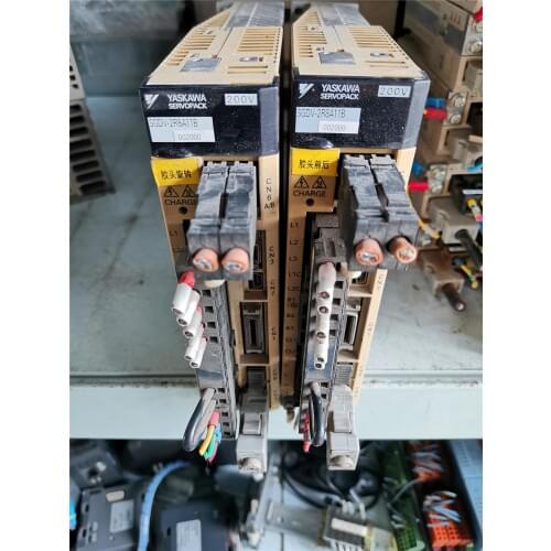 SGDV-2R8A11B servo driver , used one , 90% appearance new , test goods , free shipping