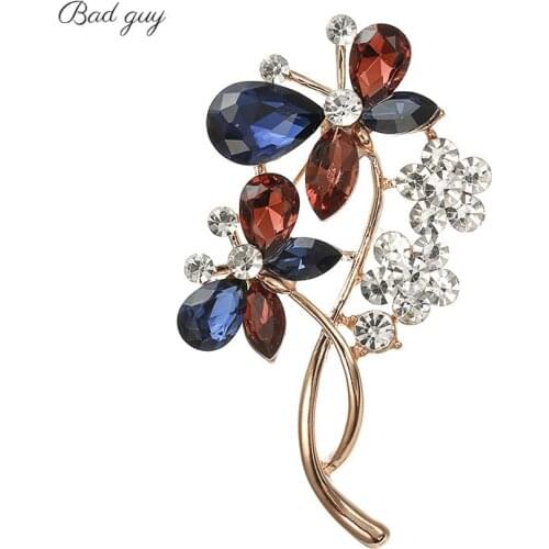 Crystal Butterfly Brooch Pin for Womens High Quality Fashion Jewelrys Gifts Party Clothes Scarf Buckle Garment Accessories