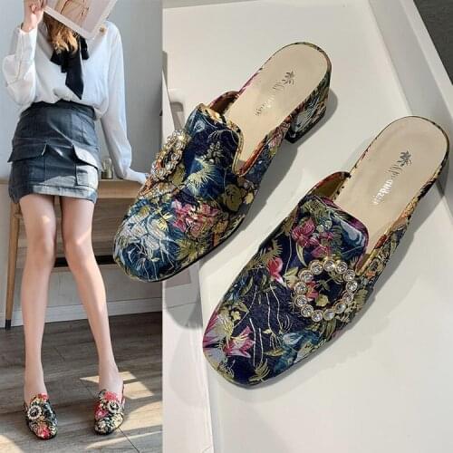 Retro Square Heel Women Slippers Ethnic Flower Embroider Summer Shoes Fashion Thick Sole Slides Comfortable Female Slippers