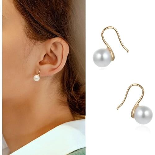 French Retro Tiny Hoop Earrings for Women Single Pearl Small Round Earrings Minimal Geometric Earrings Jewelry Gifts