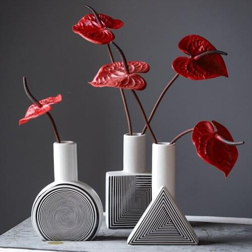 European Style Black and White Ceramic Vase Modern Art Countertop Decoration Irregular Flower Vase Porcelain Home Decoration New