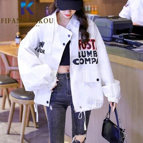 Streetwear Women Denim Jackets Zipper Short Coat Letter Print Fashion Big Pocket Jeans Jacket Female Loose Harajuku Jacket