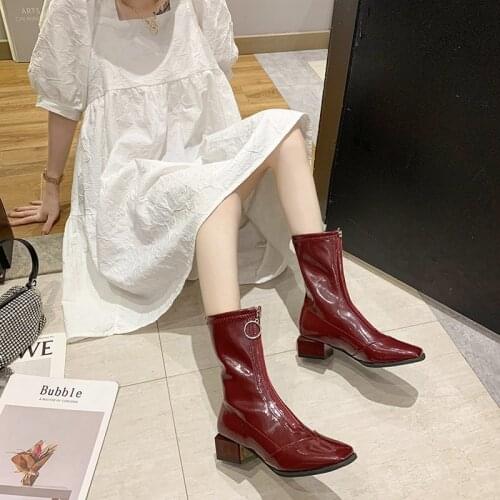 2020 New Spring and Autumn chunky heel short tube patent-leather square toe Martin fashionable front zipper female boot X551