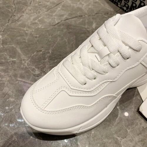 Women Vulcanize Shoes Casual Fashion 2021 New Woman Comfortable Breathable White Flats Female Platform Sneakers Baseball sneaker