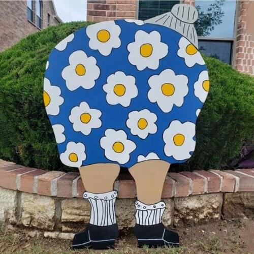 Garden Decoration Outdoor Old Lady Bending Down Yard Sign Outdoor Lawn Art Summer Decor