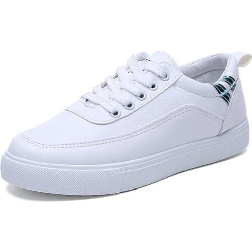 Women Casual Flat Shoes 2020 New Fall Women Sneakers Fashion Breathable PU Leather Platform White Women Lace-Up Shoes NVX44