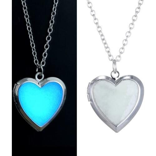 New Fashion Peach Heart Alloy Fluorescent Pendant Necklace For Women Silver Chain Necklace Box Can be Opened Gift Girl Jewelry