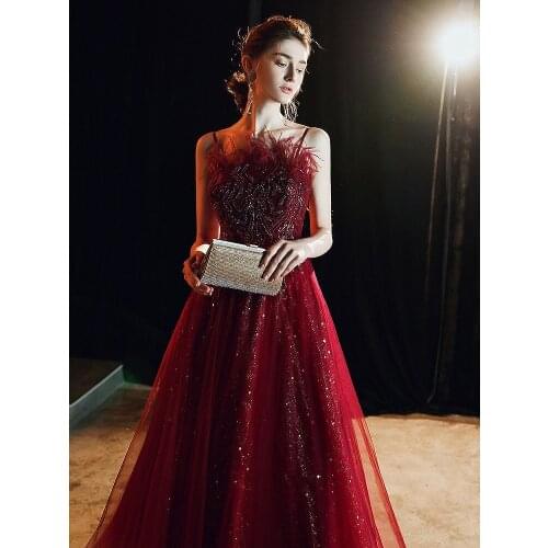 Sexy Luxury Beaded Spaghetti Strap Evening Dress Burgundy Prom Dress Fashion Sequin Wedding Party Guests Maid of Honor Gown 2021