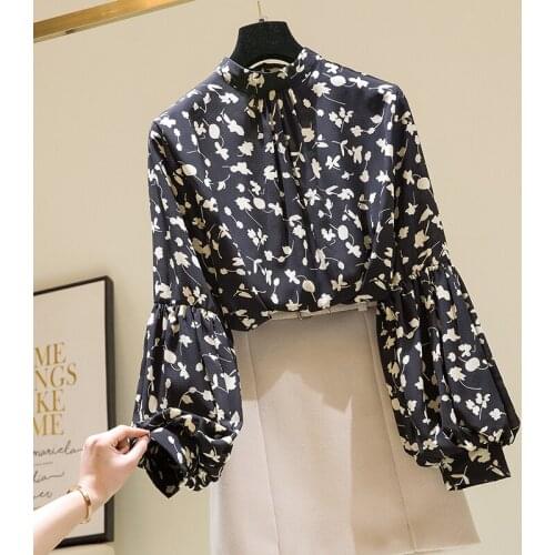 Lantern Sleeved White And Black Chiffon Women Blouse Summer New 2021 O-Neck Loose Elegant Office Lady Pulls Outwear Tops