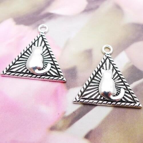 RAINXTAR Fashion Alloy Triangle Cat Tag Charms 23*23mm 10pcs AAC314