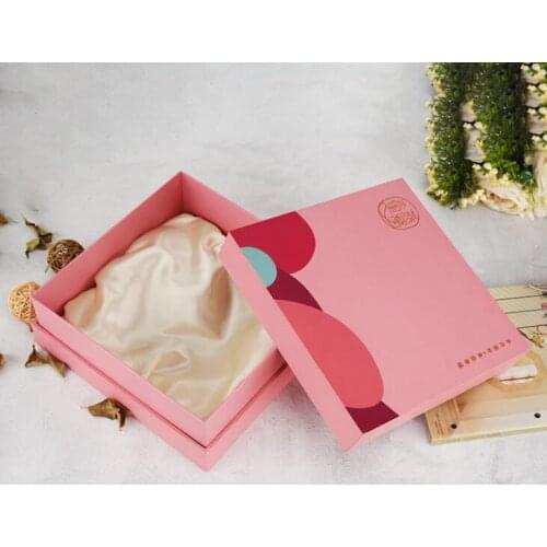 Large Size Folding White Cardboard Boxes Flat Pack With Logo Black Stamping Ribbon Closure For Handbag Luxury Packing ---XP0216