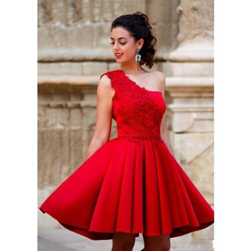 2020 Short Red Cocktail Dresses A Line Homecoming Party Dresses For Girls With Lace Appliques One Shoulder Graduation Gowns