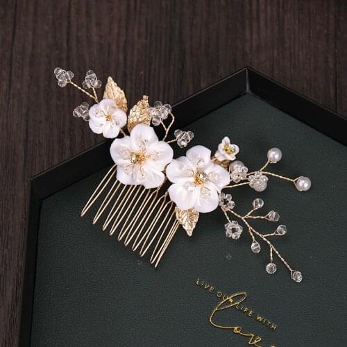 Gold Vintage Hair Combs Flower Leaf Bridal Wedding Hair Accessories Crystal Hairbands Women Hair Jewelry Headpiece Cheap Party
