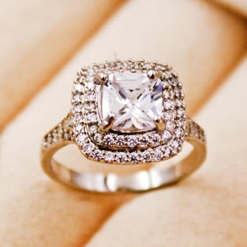 New Fashion white Square Zircon Rings Sweet Elegant Round Ring for Girl Women Finger Bague jewelry Bridal WeddingGift Delicate