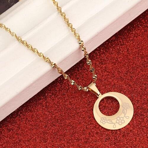 Stainless Steel Round Pendant Necklaces with Trendy Flower Pattern Engraved Chain Jewelry