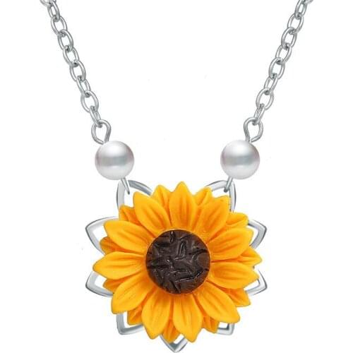 New Creative Imitation Pearl SunFlower Necklace Pendant For Women Accessories Sunflower Choker Necklaces Wedding Party Jewelry