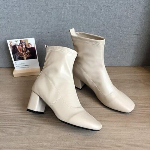 2021 Elegant Women Beige Thick High Heels Ankle Boots Designer Soft Leather Zippers Sock Boots Vintage Lady Low Heel Boots Shoes