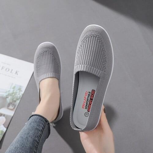 2020 Hot Sale Womens Flat Shoes Summer Mesh Breathable Casual Flats Sneakers Ladies Knitting Shallow Comfort Walking Shoes