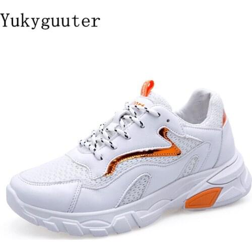 Woman Sport Running Shoes Flats Outdoor Sneakers 2018 Summer Mesh Breathable Couple Lightweight Athletic Women Lace Up Platform